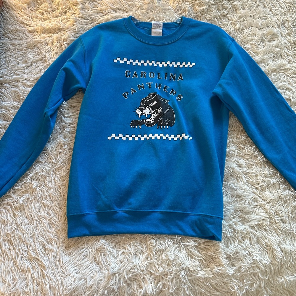 Retro Carolina Panthers Sweat shirt. Hardly worn. Size small